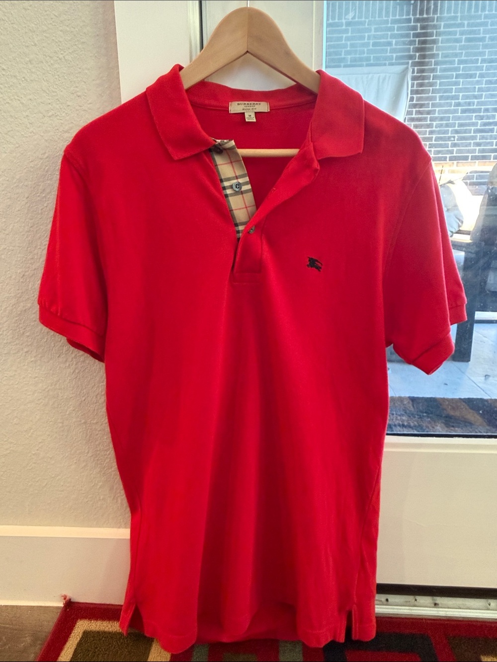 Authentic Men red Burberry London Polo size medium Slim Fit